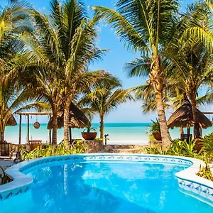 Dream Beachfront Isla Holbox